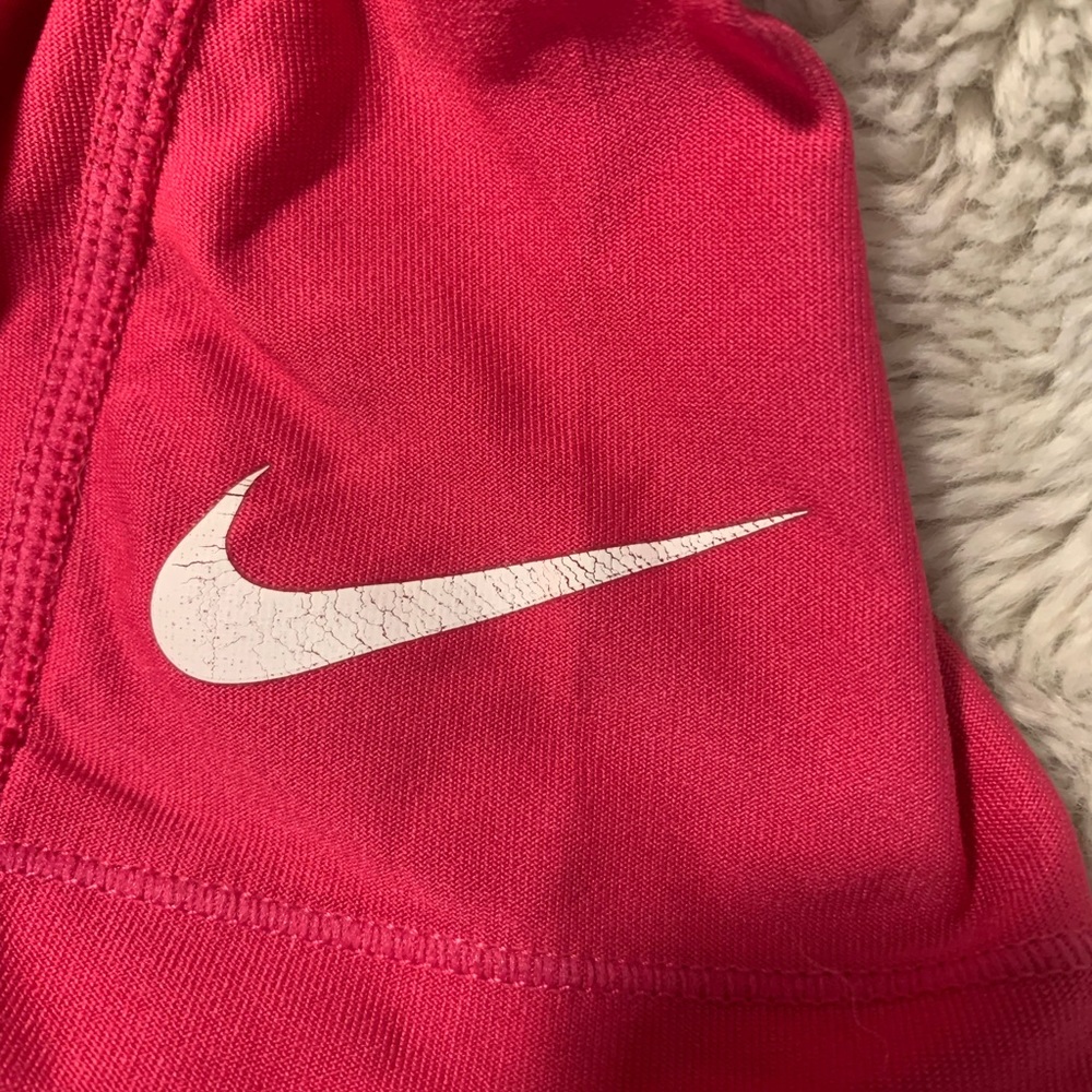 Nike Pros - Picture 3 of 4